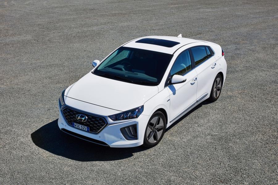  Hyundai IONIQ hybrid (AE) 2019 года  (AU) (фото 13 из 21)